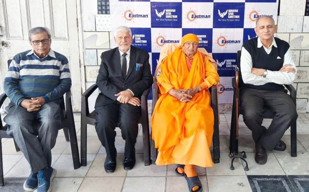 Free prosthetic limbs were fitted to the disabled at Manav Seva Sangh